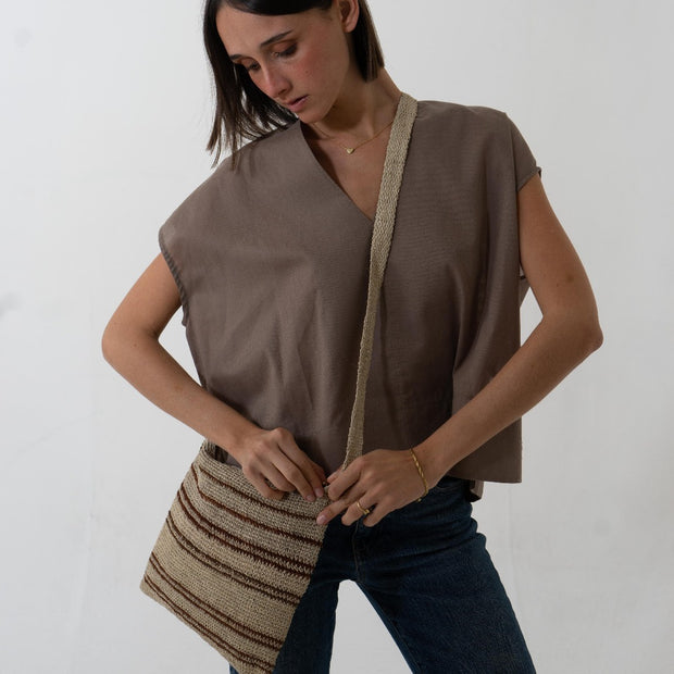 Crossbody knitted bag "Yica" | Ancient handspun | AKey